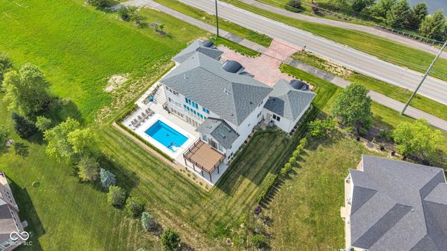3687 W 121st, Zionsville, IN 46077