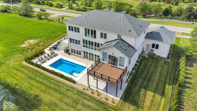 3687 W 121st, Zionsville, IN 46077
