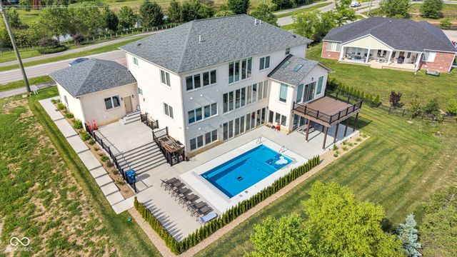 3687 W 121st, Zionsville, IN 46077