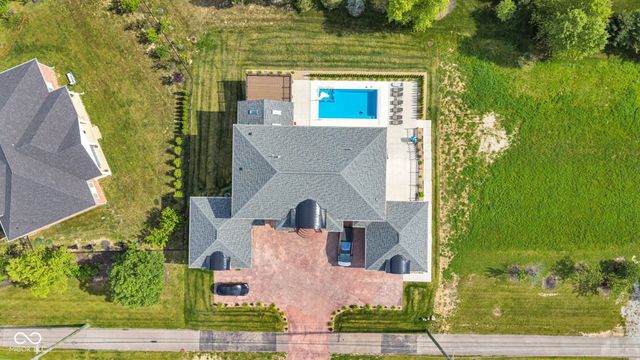 3687 W 121st, Zionsville, IN 46077