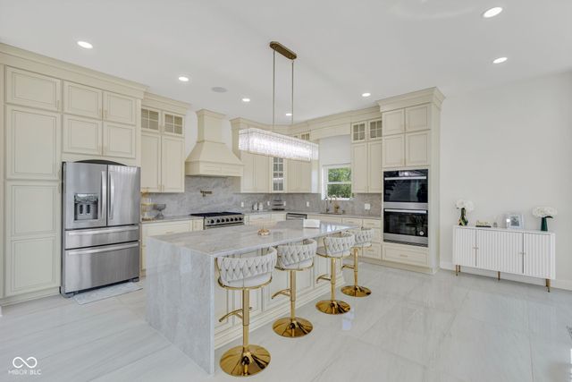 3687 W 121st, Zionsville, IN 46077