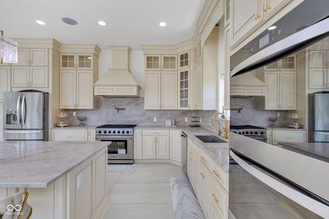 3687 W 121st, Zionsville, IN 46077