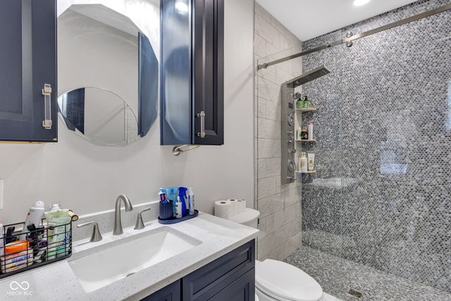 3687 W 121st, Zionsville, IN 46077