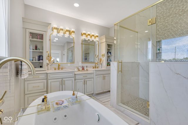 3687 W 121st, Zionsville, IN 46077