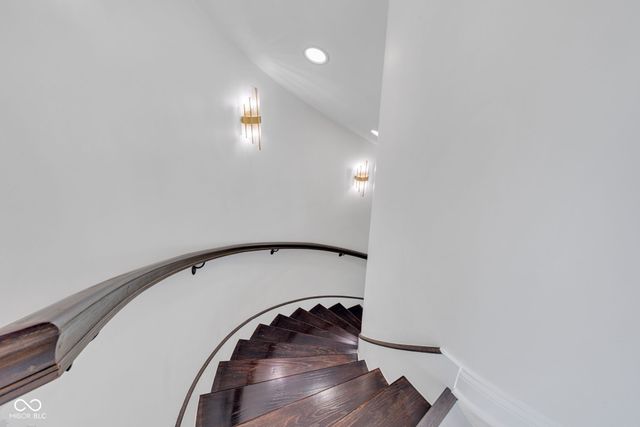 3687 W 121st, Zionsville, IN 46077