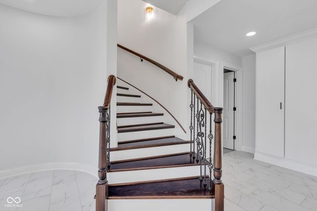 3687 W 121st, Zionsville, IN 46077