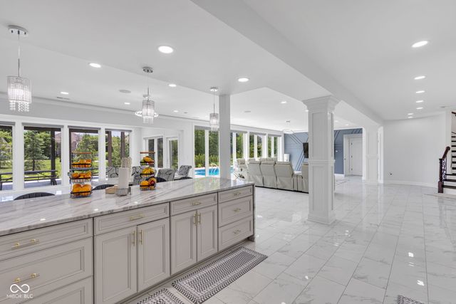 3687 W 121st, Zionsville, IN 46077