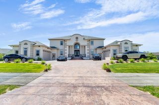 3687 W 121st, Zionsville, IN 46077