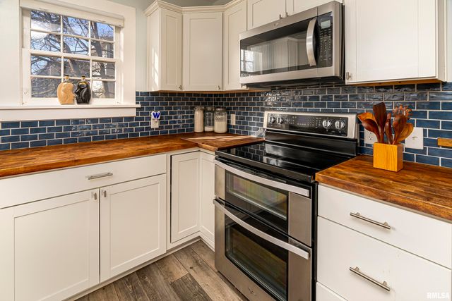 509 W MAIN Street, Carbondale, IL 62901