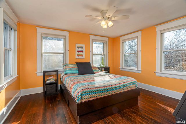 509 W MAIN Street, Carbondale, IL 62901