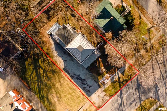 509 W MAIN Street, Carbondale, IL 62901