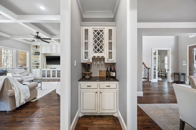 6 Waters Edge Court, Heath, TX 75032