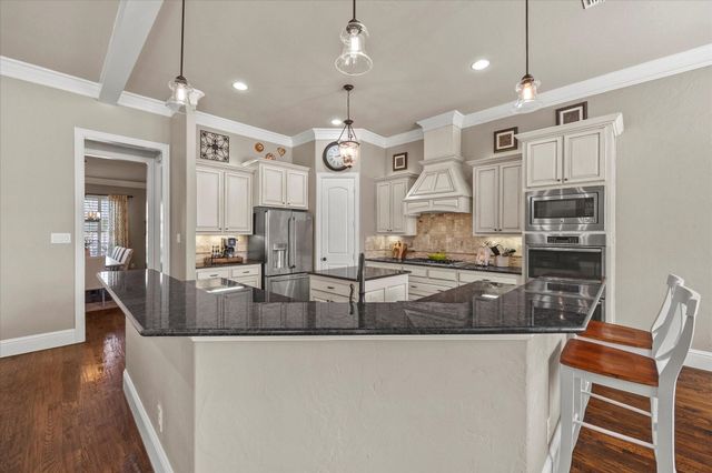 6 Waters Edge Court, Heath, TX 75032