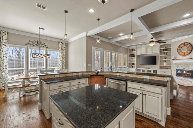 6 Waters Edge Court, Heath, TX 75032