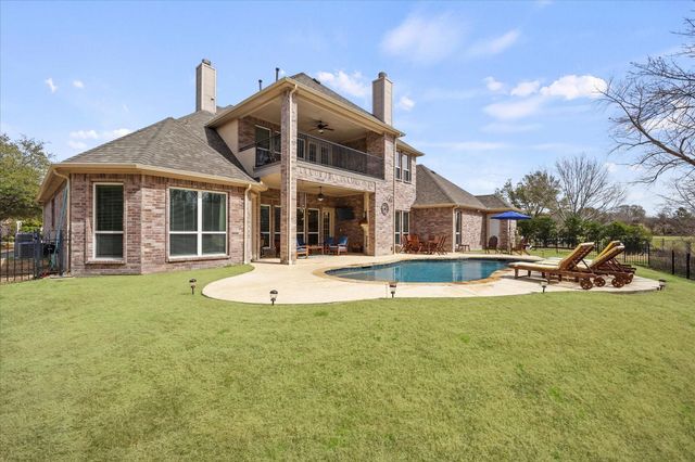 6 Waters Edge Court, Heath, TX 75032