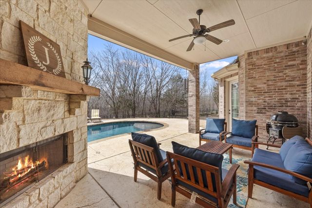 6 Waters Edge Court, Heath, TX 75032