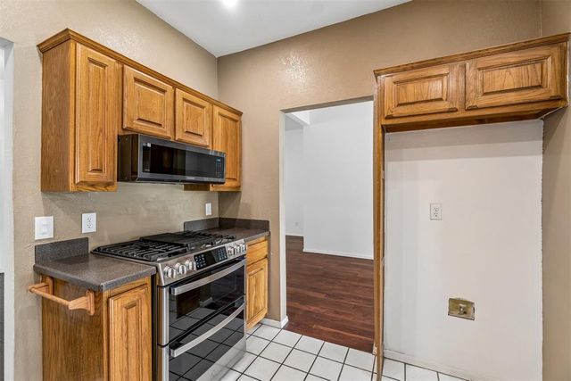 18113 Laurel Oak Drive, Edmond, OK 73012