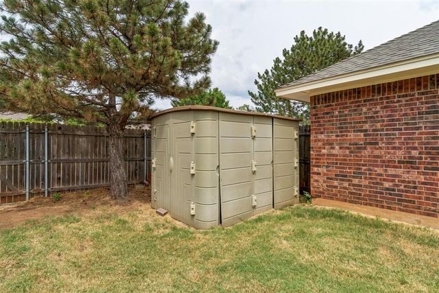 18113 Laurel Oak Drive, Edmond, OK 73012