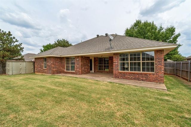 18113 Laurel Oak Drive, Edmond, OK 73012