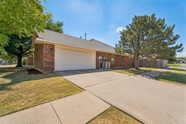 18113 Laurel Oak Drive, Edmond, OK 73012