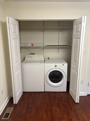 203 W BOWEN ST, Remington, VA 22734
