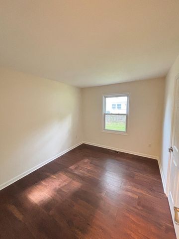 203 W BOWEN ST, Remington, VA 22734