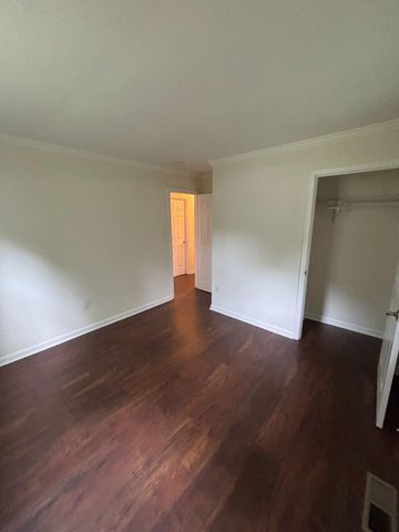 203 W BOWEN ST, Remington, VA 22734