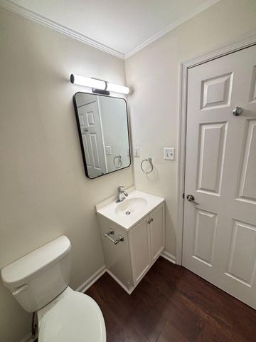 203 W BOWEN ST, Remington, VA 22734