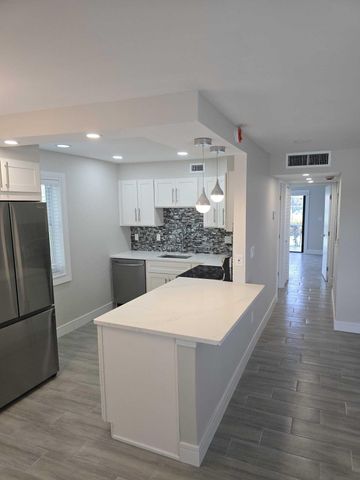 215 E NORMANDY E 215, Delray Beach, FL 33484