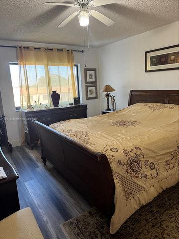 200 Lakeview Dr 313, Weston, FL 33326