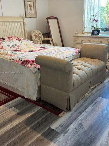 200 Lakeview Dr 313, Weston, FL 33326