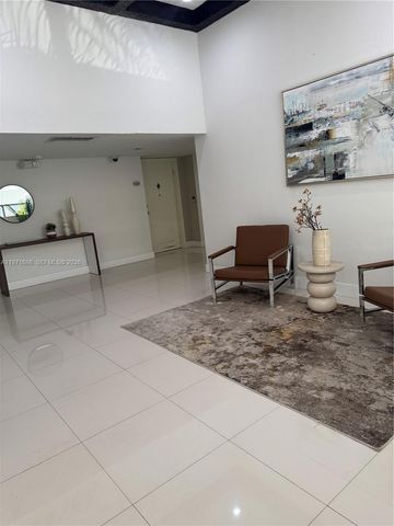 200 Lakeview Dr 313, Weston, FL 33326