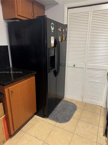 200 Lakeview Dr 313, Weston, FL 33326