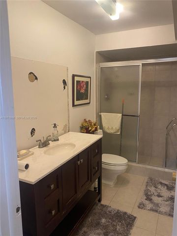 200 Lakeview Dr 313, Weston, FL 33326