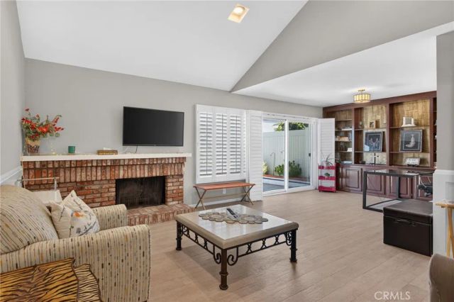 5041 E Almond Avenue East 5, Orange, CA 92869