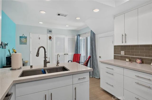 5041 E Almond Avenue East 5, Orange, CA 92869