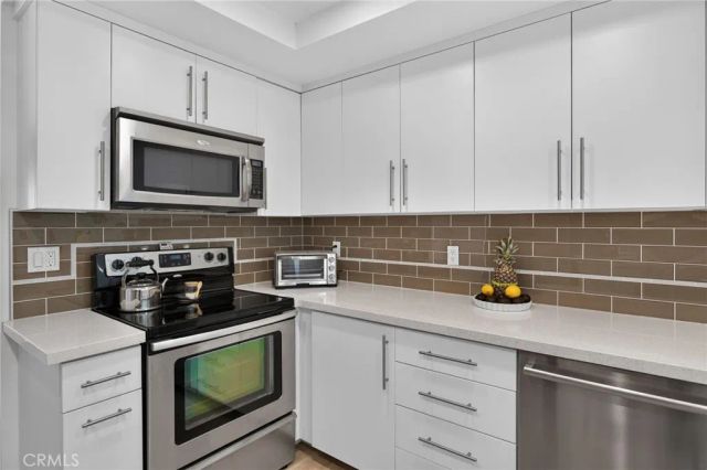5041 E Almond Avenue East 5, Orange, CA 92869