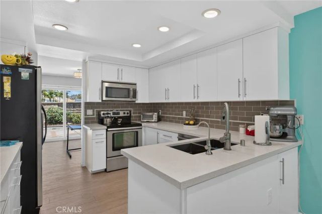 5041 E Almond Avenue East 5, Orange, CA 92869