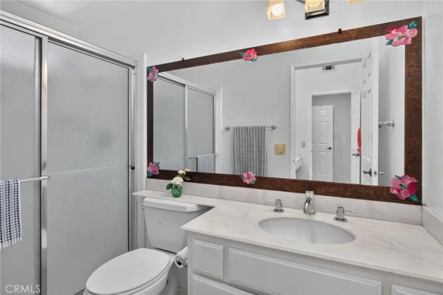 5041 E Almond Avenue East 5, Orange, CA 92869