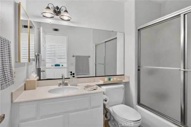 5041 E Almond Avenue East 5, Orange, CA 92869