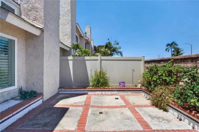 5041 E Almond Avenue East 5, Orange, CA 92869