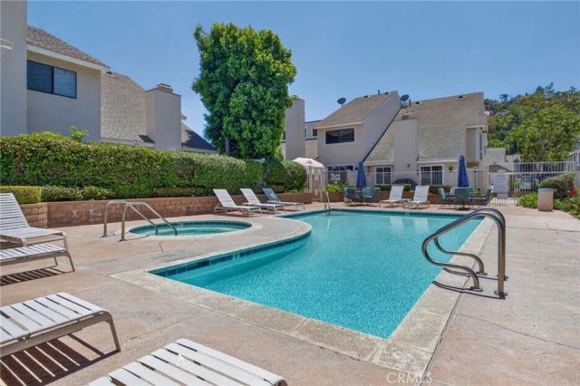 5041 E Almond Avenue East 5, Orange, CA 92869