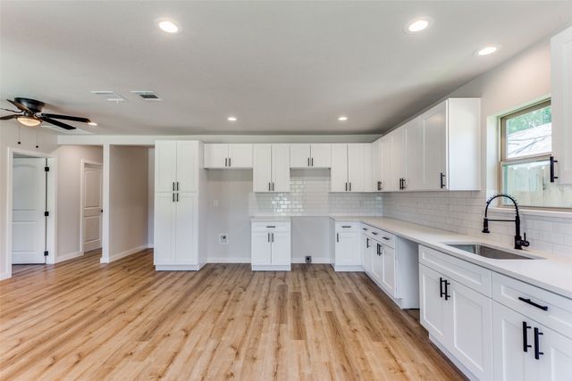 1104 E Mulkey Street, Fort Worth, TX 76104