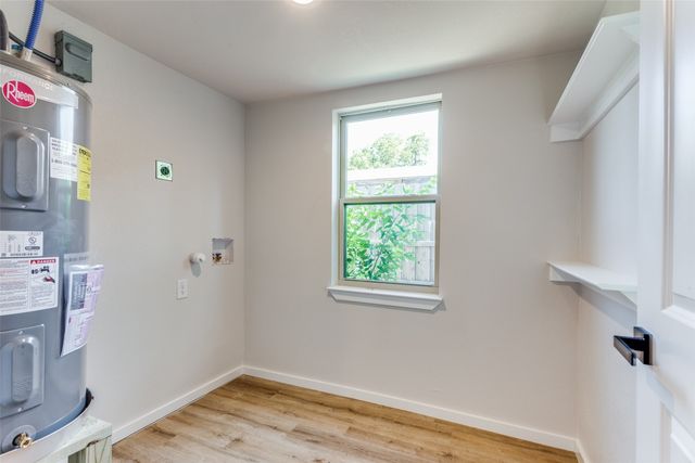 1104 E Mulkey Street, Fort Worth, TX 76104