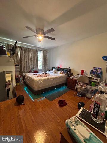 5035 F ST, Philadelphia, PA 19124