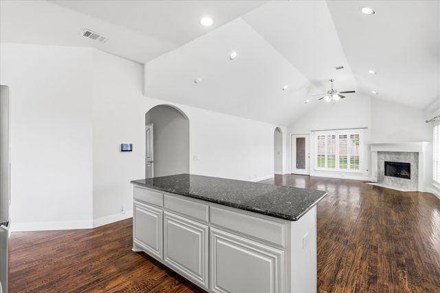 5800 New Ballinger Drive, Denton, TX 76226