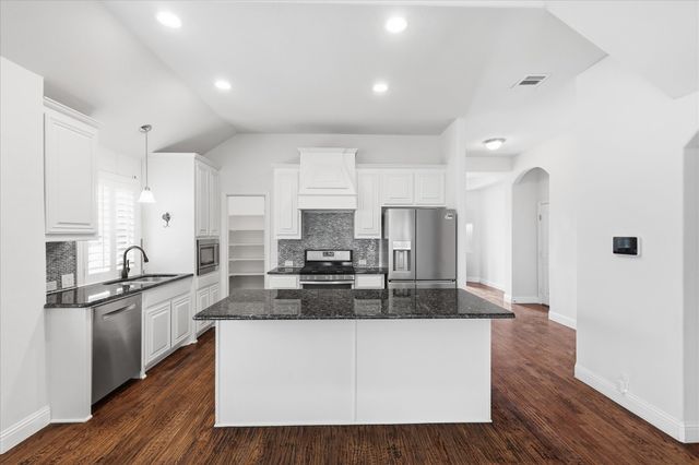 5800 New Ballinger Drive, Denton, TX 76226