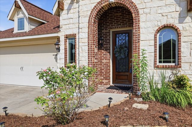 5800 New Ballinger Drive, Denton, TX 76226
