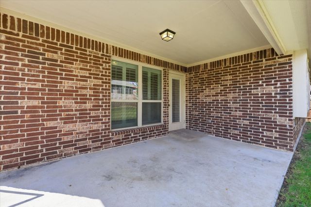5800 New Ballinger Drive, Denton, TX 76226