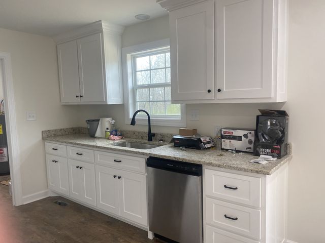 81 Lighthouse Dr, Summertown, TN 38483